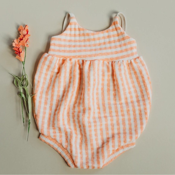 Arrows + Rubies | Peaches & Cream Shortie Stella Romper - Picture 7 of 10